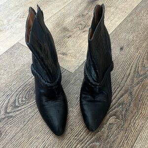 Givenchy Wedge Boot w/chain 39